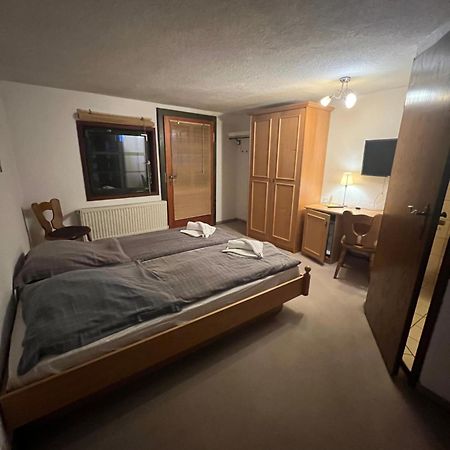 Hotel Erfurter Kreuz Kirchheim  Екстер'єр фото
