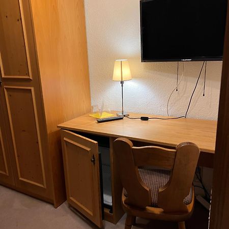 Hotel Erfurter Kreuz Kirchheim  Екстер'єр фото