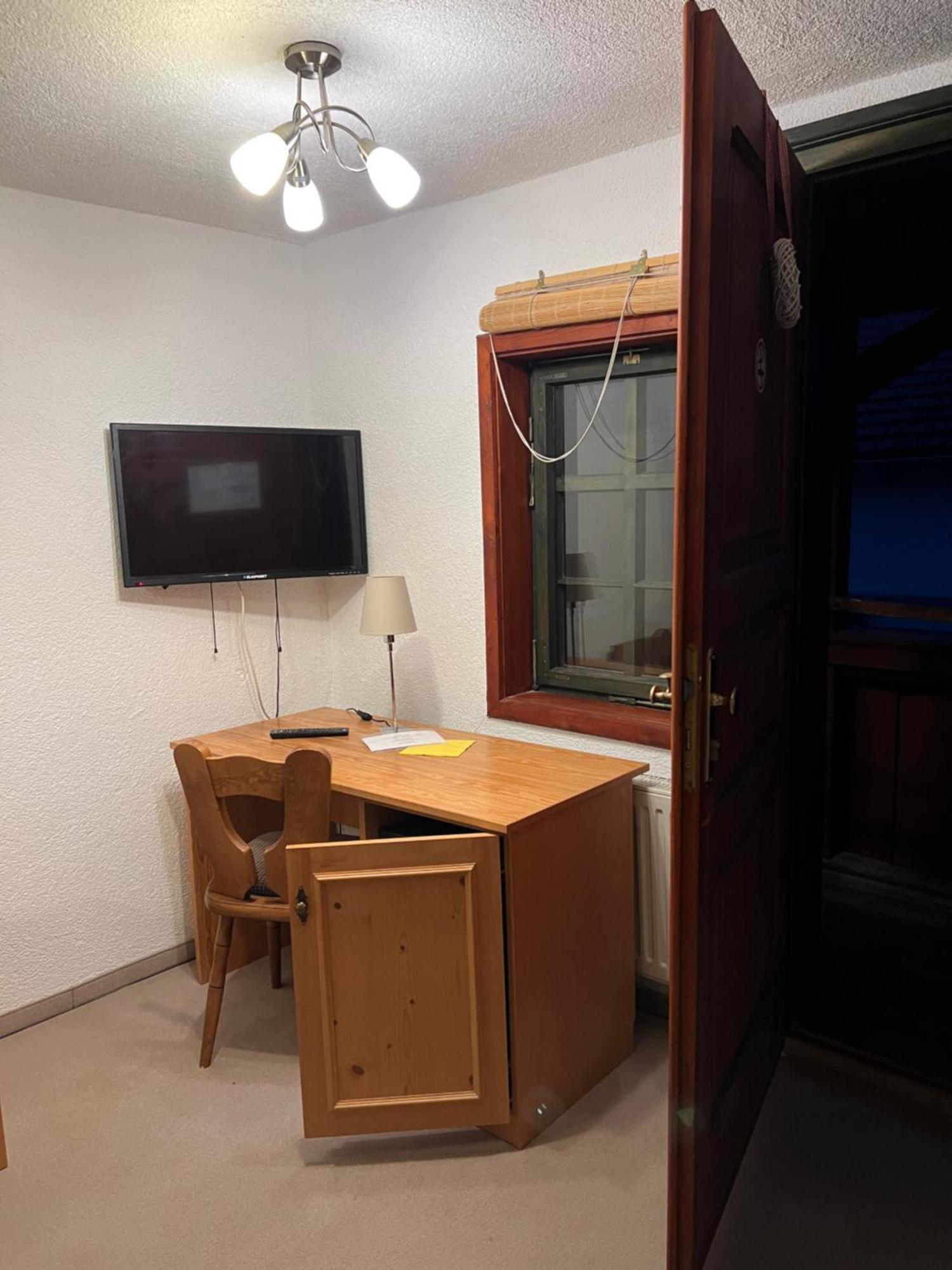 Hotel Erfurter Kreuz Kirchheim  Екстер'єр фото