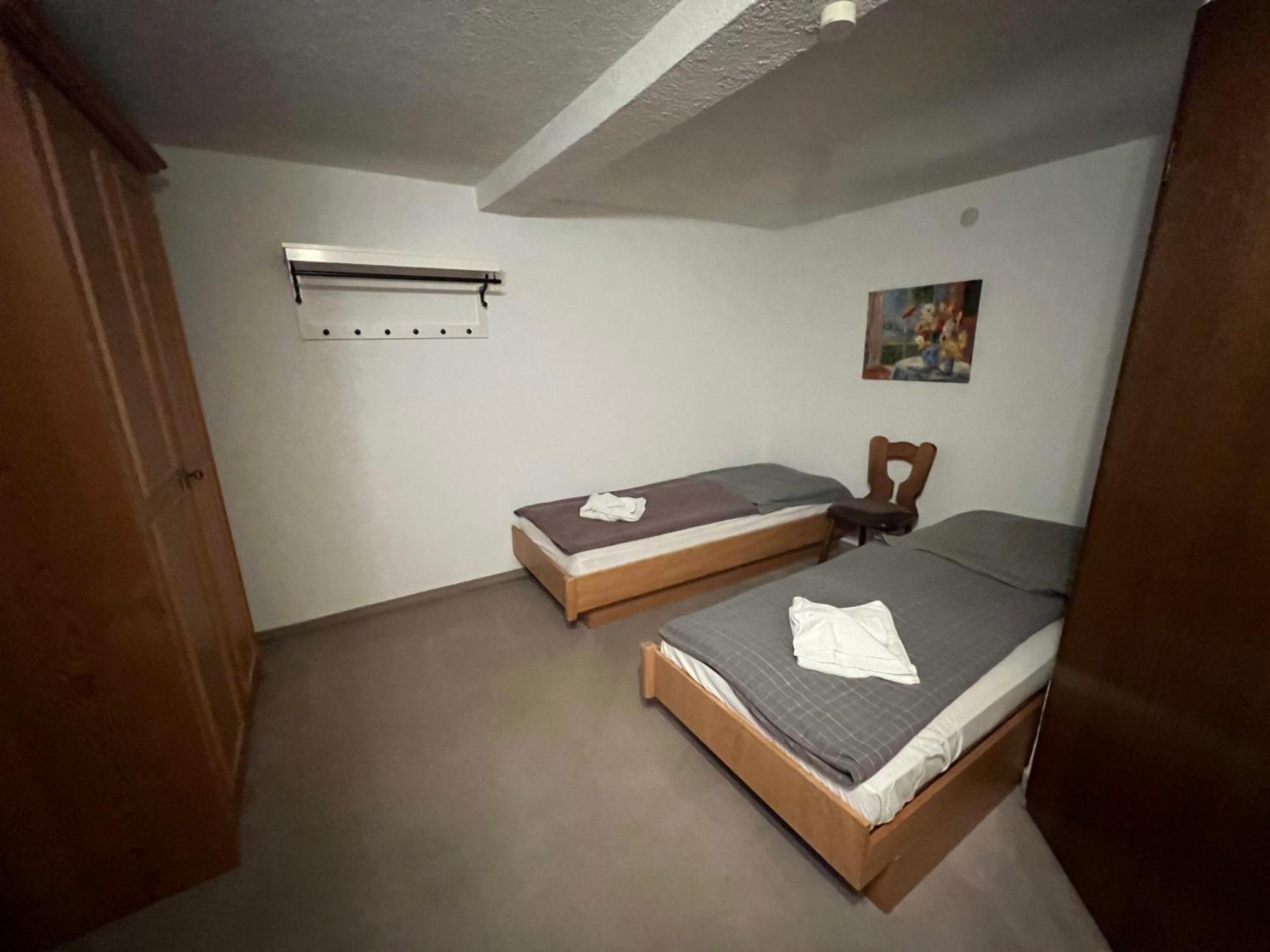 Hotel Erfurter Kreuz Kirchheim  Екстер'єр фото