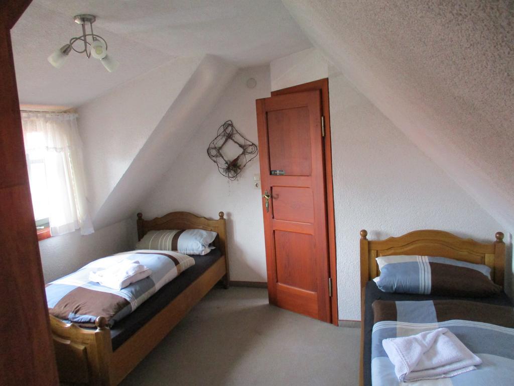 Hotel Erfurter Kreuz Kirchheim  Екстер'єр фото