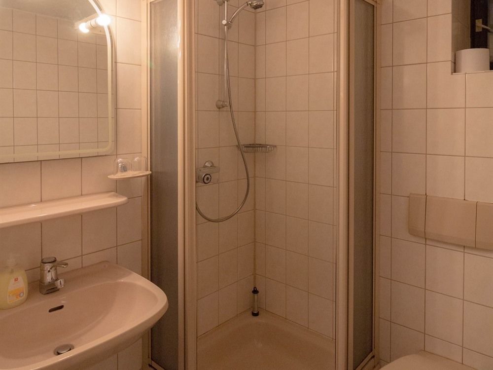Hotel Erfurter Kreuz Kirchheim  Екстер'єр фото